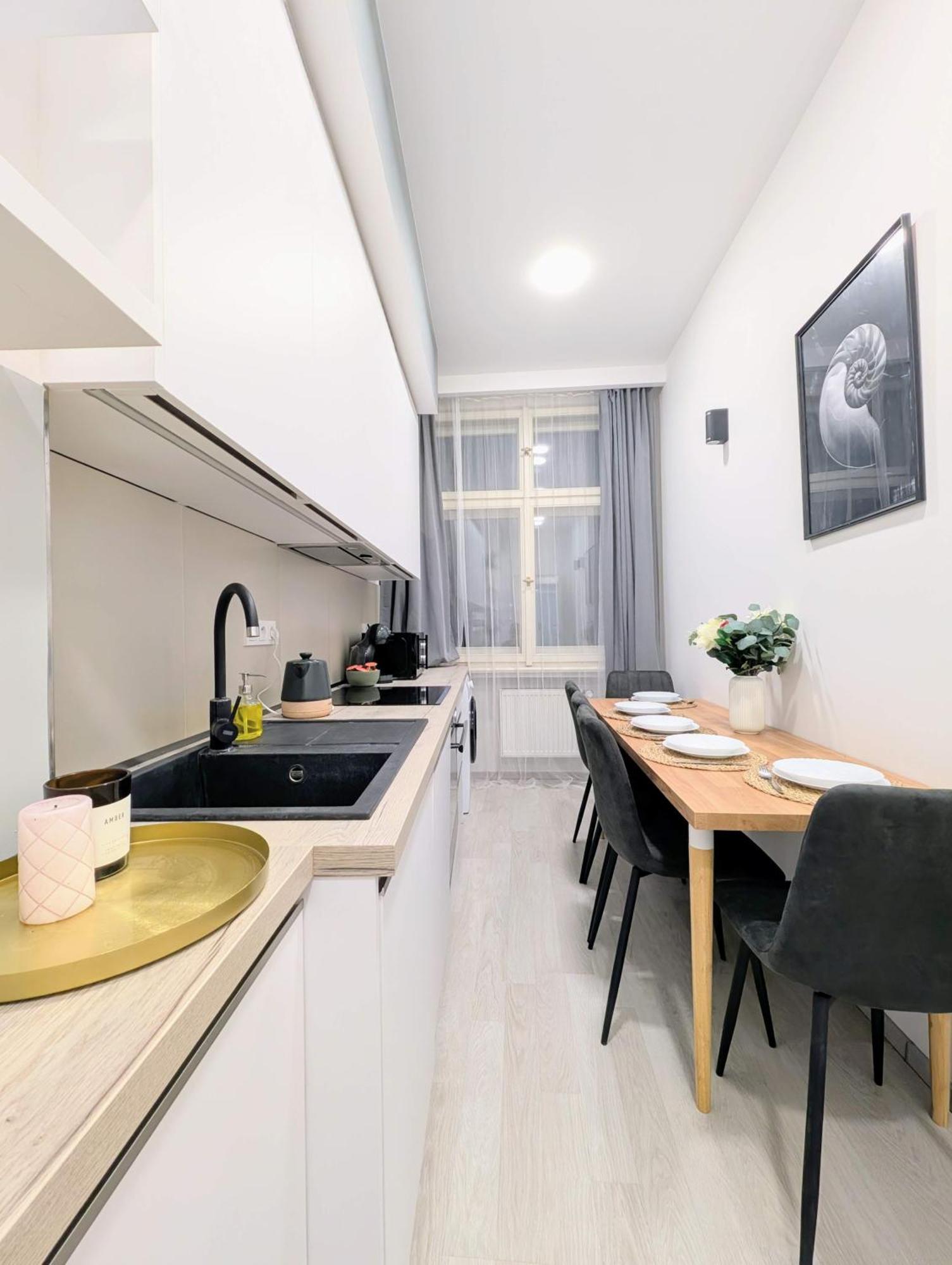 Appartement Old Town 2 Bdr, Free Coffee *
