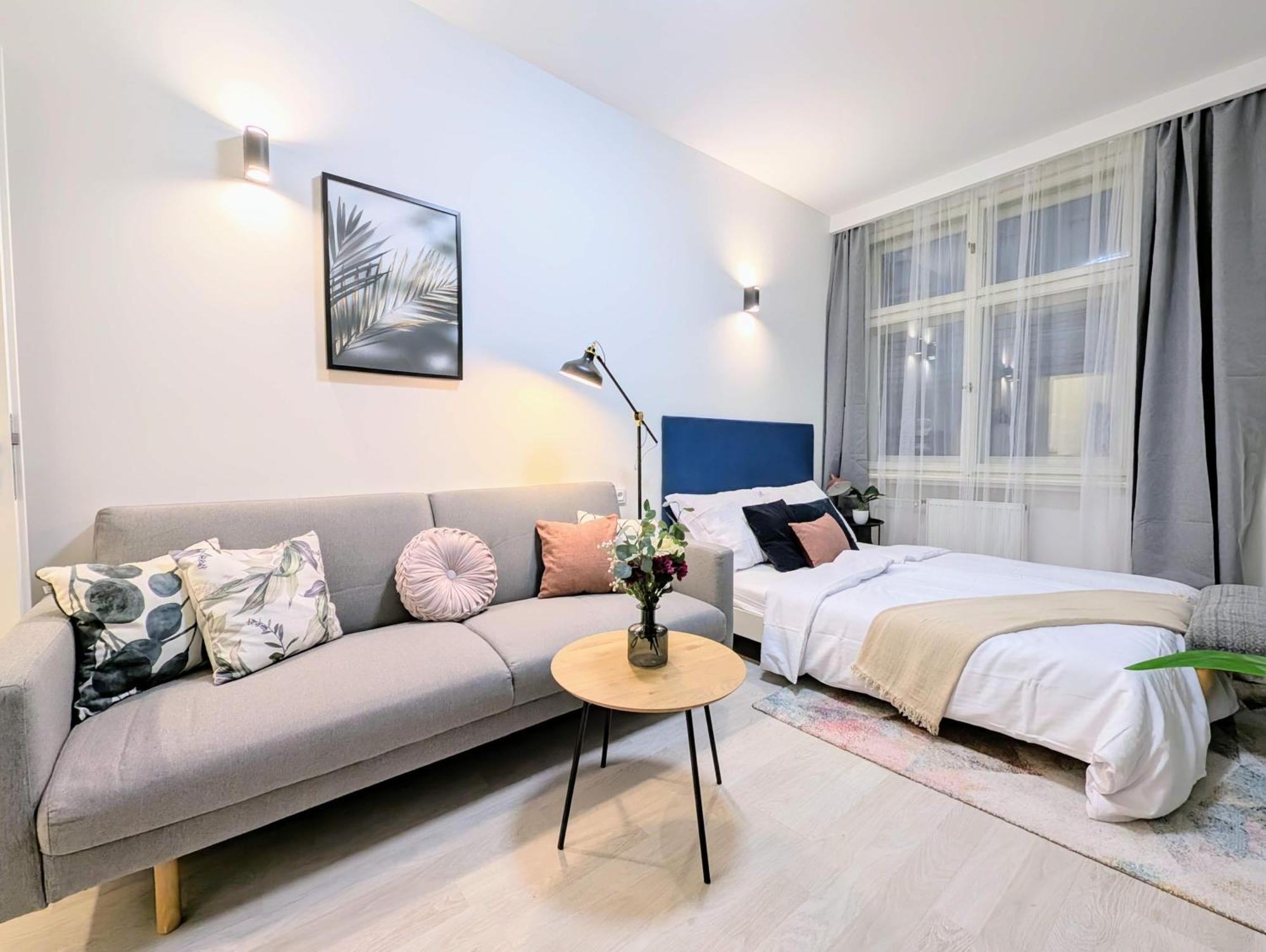 Appartement Old Town 2 Bdr, Free Coffee *